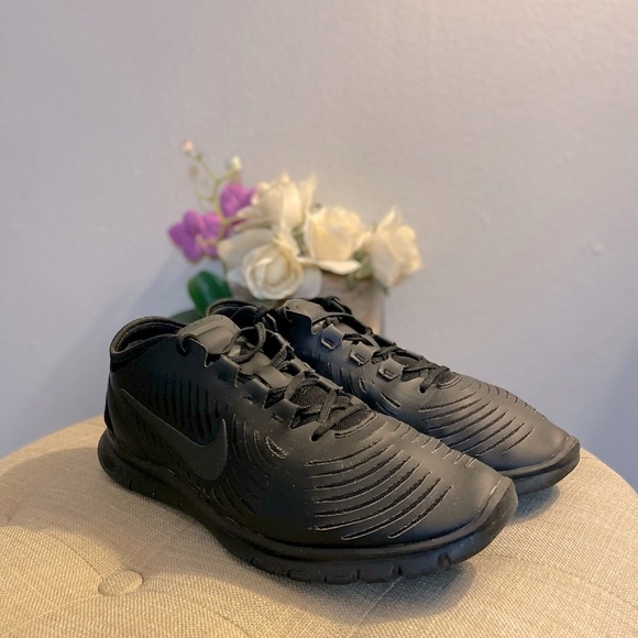 Nike Training Sneakers - Size 8.5 - Picture 4 of 12